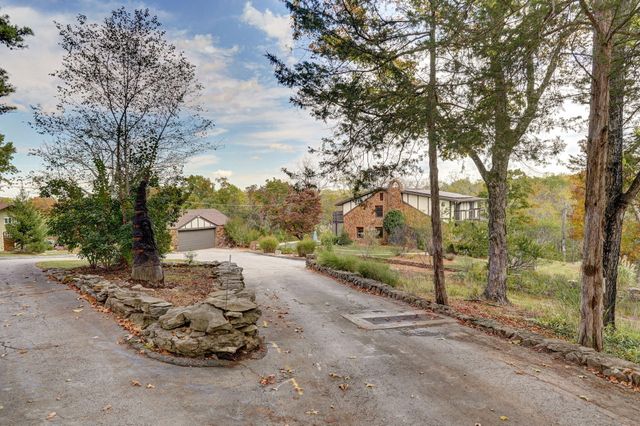 1100 E Robertson Street, Ozark, MO 65721