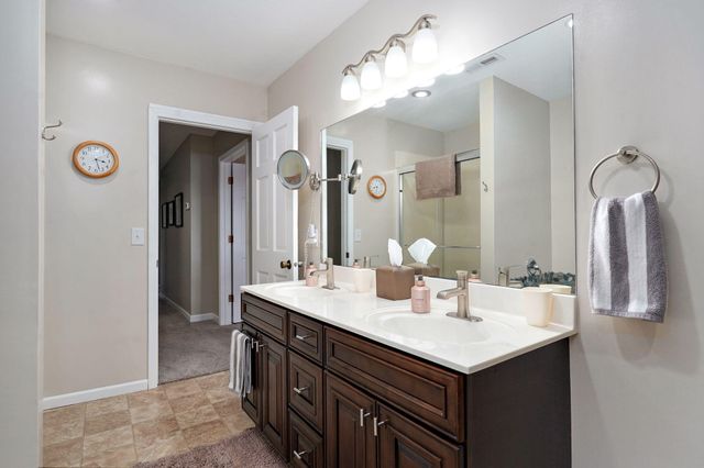 1100 E Robertson Street, Ozark, MO 65721