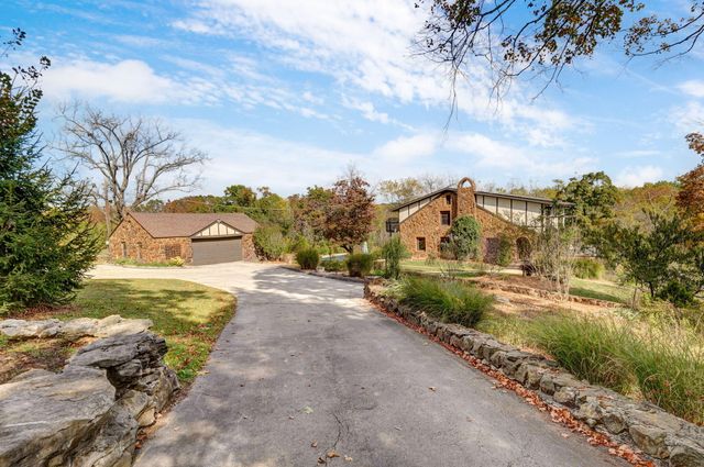 1100 E Robertson Street, Ozark, MO 65721