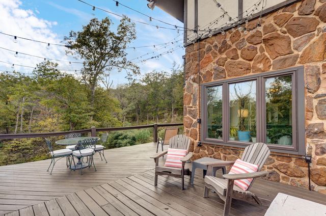 1100 E Robertson Street, Ozark, MO 65721