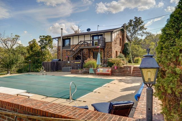 1100 E Robertson Street, Ozark, MO 65721