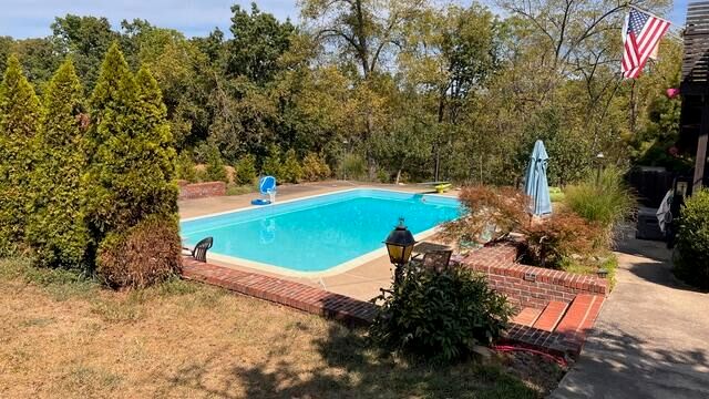 1100 E Robertson Street, Ozark, MO 65721