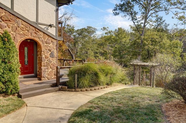 1100 E Robertson Street, Ozark, MO 65721