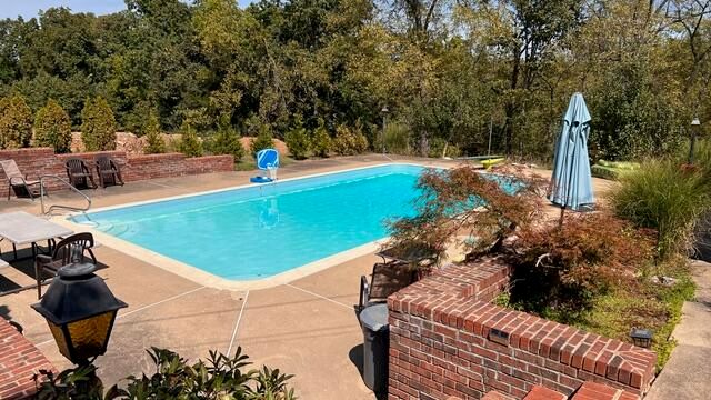 1100 E Robertson Street, Ozark, MO 65721