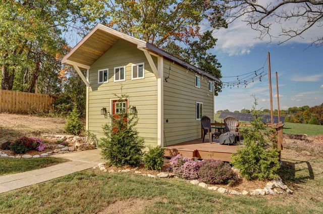 1100 E Robertson Street, Ozark, MO 65721