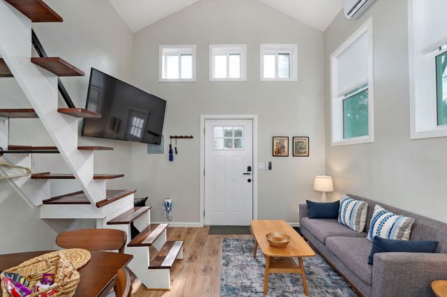 1100 E Robertson Street, Ozark, MO 65721