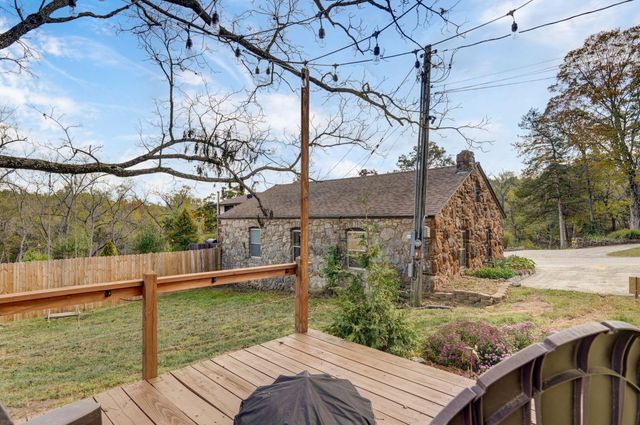 1100 E Robertson Street, Ozark, MO 65721