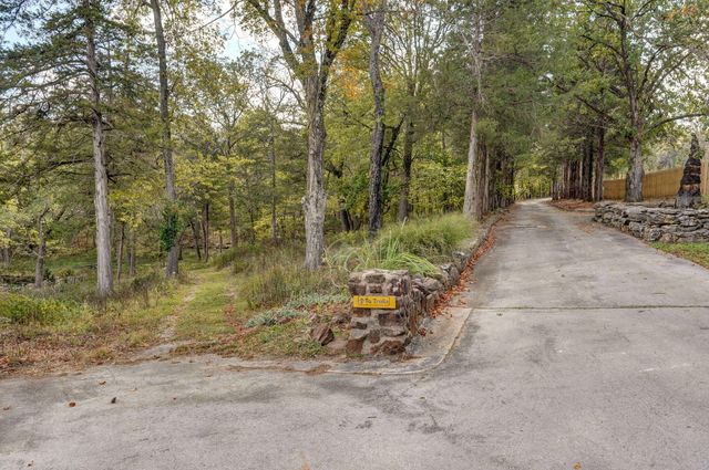 1100 E Robertson Street, Ozark, MO 65721