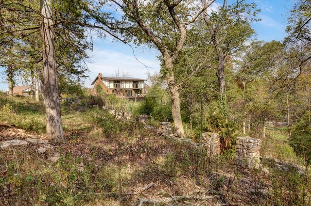 1100 E Robertson Street, Ozark, MO 65721