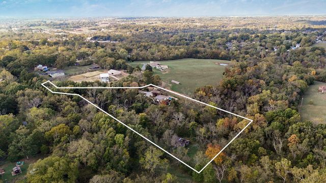 1100 E Robertson Street, Ozark, MO 65721