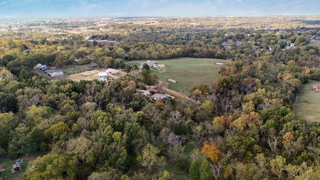 1100 E Robertson Street, Ozark, MO 65721