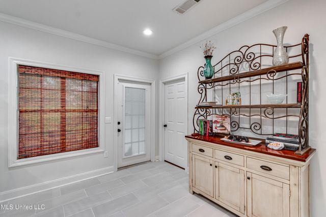 708 Oak Trail, Canton, MS 39046
