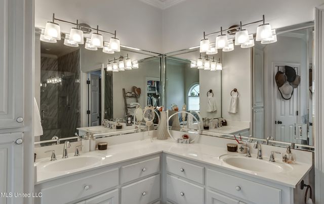 708 Oak Trail, Canton, MS 39046