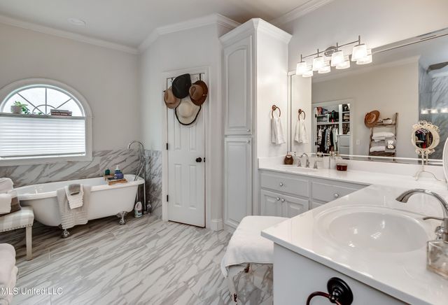 708 Oak Trail, Canton, MS 39046
