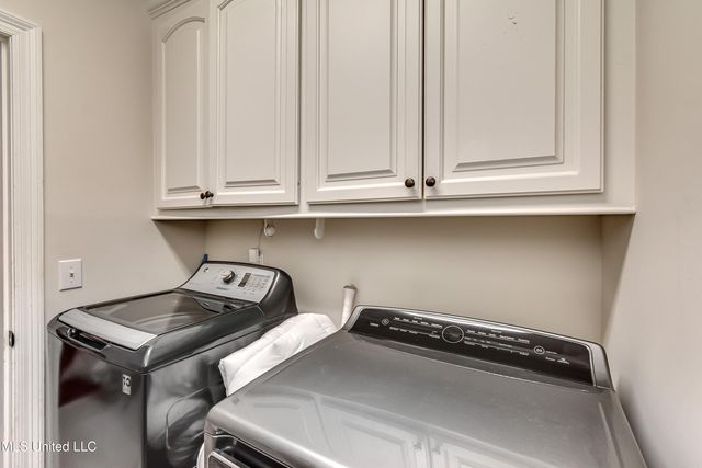 708 Oak Trail, Canton, MS 39046