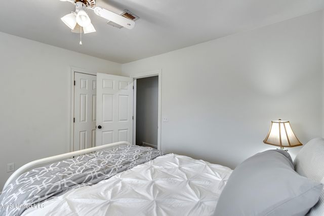 708 Oak Trail, Canton, MS 39046