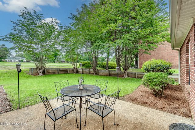 708 Oak Trail, Canton, MS 39046