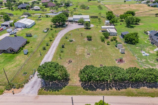 501 Country Lane, Haslet, TX 76052