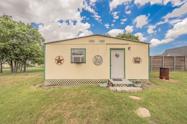 501 Country Lane, Haslet, TX 76052