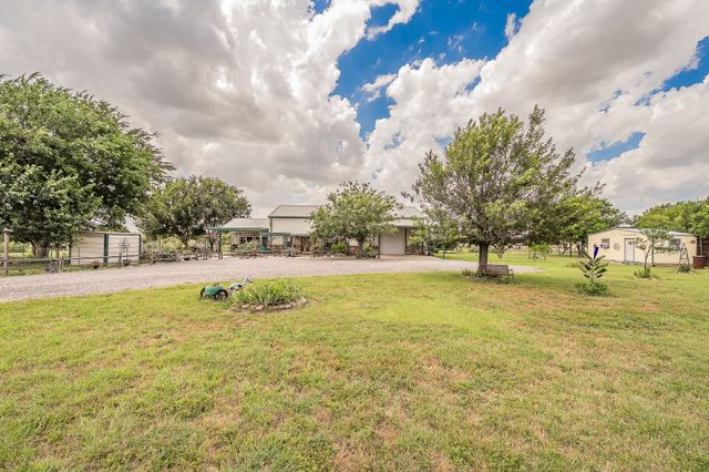 501 Country Lane, Haslet, TX 76052