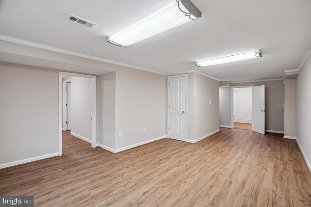 3921 LANTERN DR, Silver Spring, MD 20902