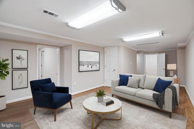 3921 LANTERN DR, Silver Spring, MD 20902