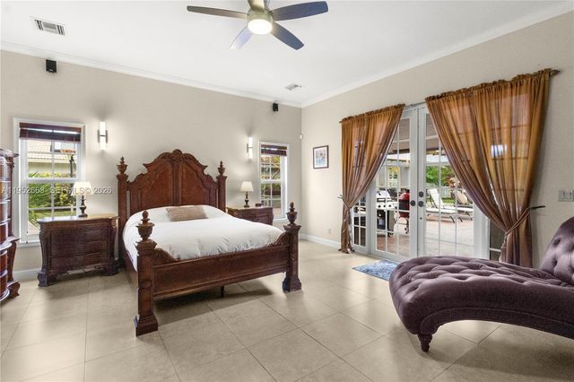 9290 NW 14th Ct, Coral Springs, FL 33071