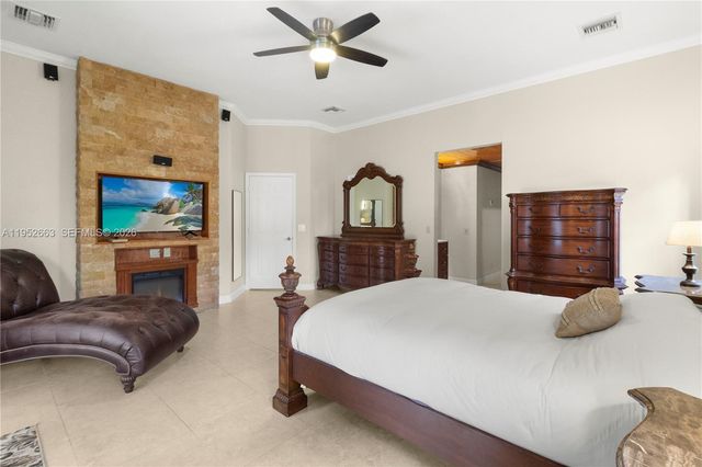 9290 NW 14th Ct, Coral Springs, FL 33071