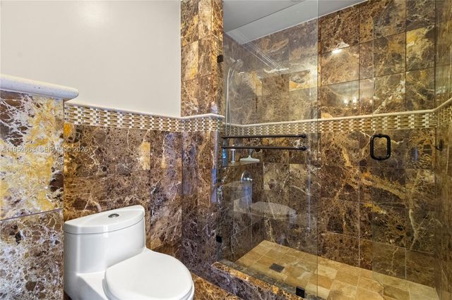 9290 NW 14th Ct, Coral Springs, FL 33071