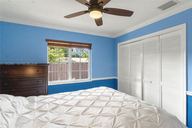 9290 NW 14th Ct, Coral Springs, FL 33071