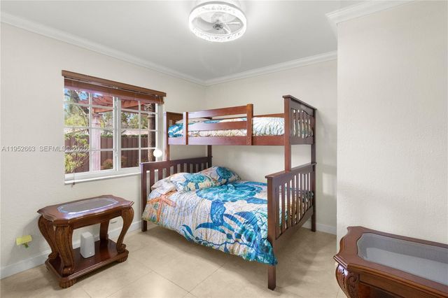 9290 NW 14th Ct, Coral Springs, FL 33071