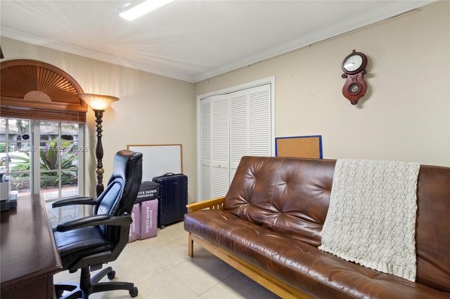 9290 NW 14th Ct, Coral Springs, FL 33071