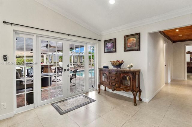 9290 NW 14th Ct, Coral Springs, FL 33071