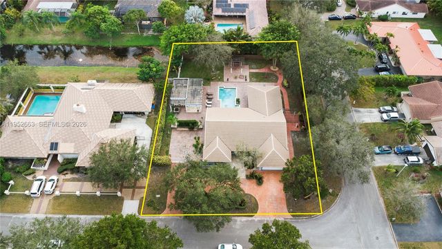 9290 NW 14th Ct, Coral Springs, FL 33071