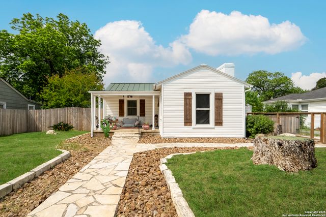 136 John Page, San Antonio, TX 78228