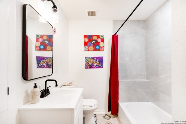 136 John Page, San Antonio, TX 78228