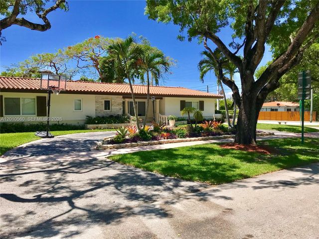 1542 Siena Ave, Coral Gables, FL 33146