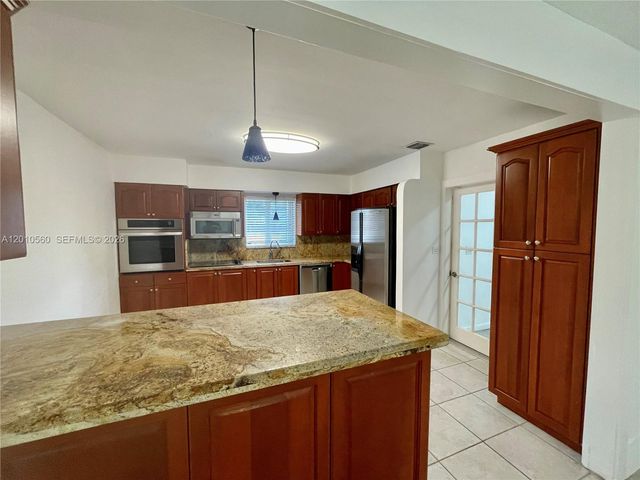 1542 Siena Ave, Coral Gables, FL 33146