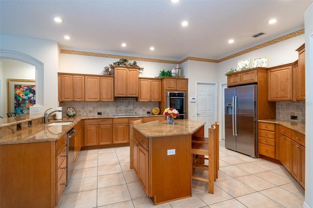 5273 SHORELINE CIRCLE, Sanford, FL 32771