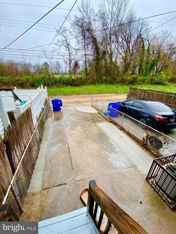 1239 BROENING HWY, Baltimore, MD 21224