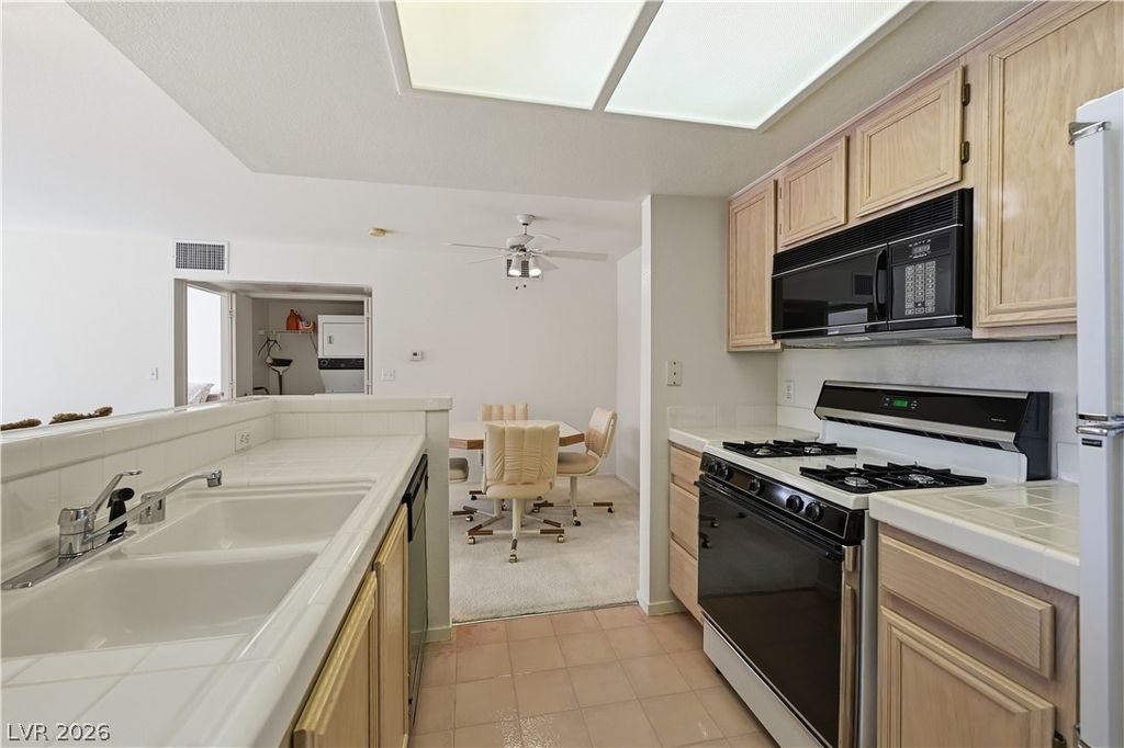 1908 Rio Canyon Court 206, Las Vegas, NV 89128 — photo 4
