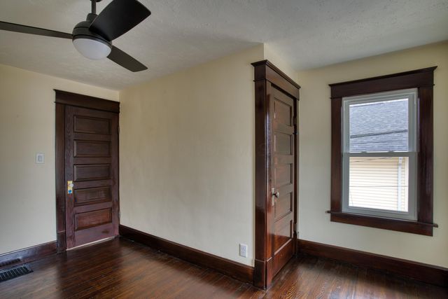 498 Clarendon Street, Newark, OH 43055