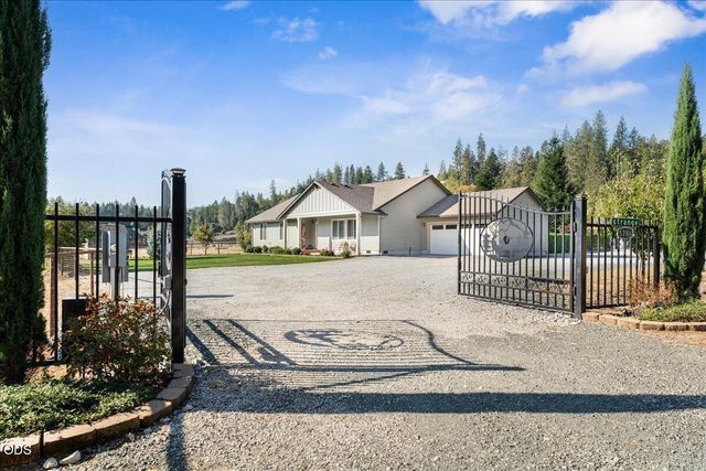5786 Riverbanks Road, Grants Pass, OR 97527