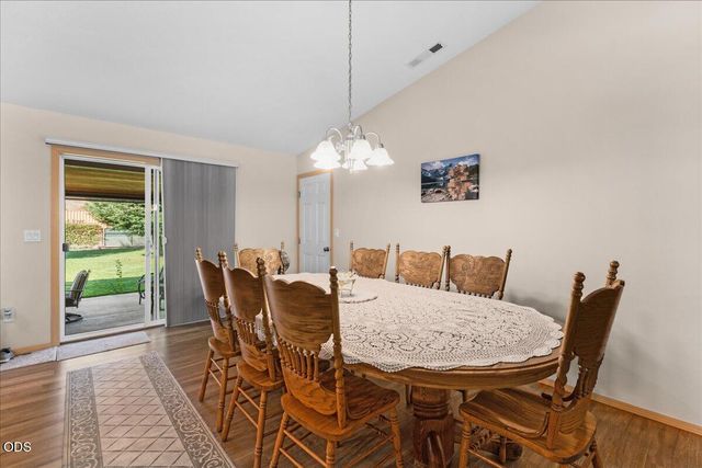 5786 Riverbanks Road, Grants Pass, OR 97527