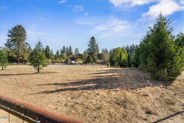 5786 Riverbanks Road, Grants Pass, OR 97527