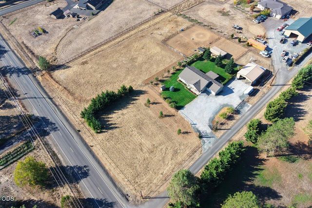 5786 Riverbanks Road, Grants Pass, OR 97527