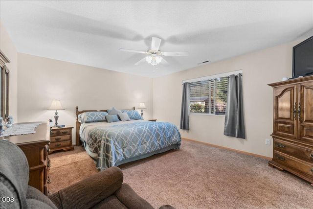5786 Riverbanks Road, Grants Pass, OR 97527