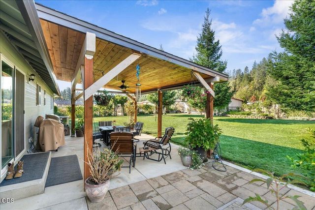 5786 Riverbanks Road, Grants Pass, OR 97527