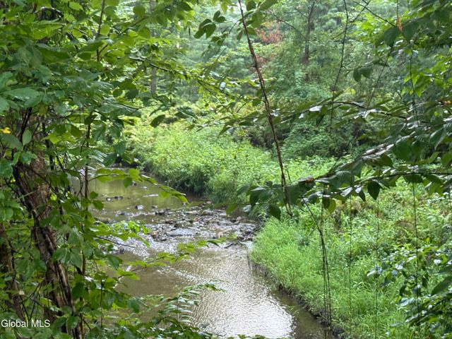 36 Hoffman Road, Milton, NY 12866