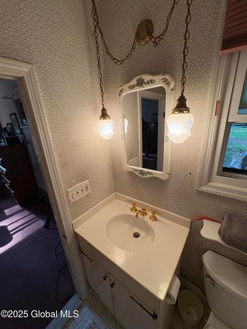 36 Hoffman Road, Milton, NY 12866